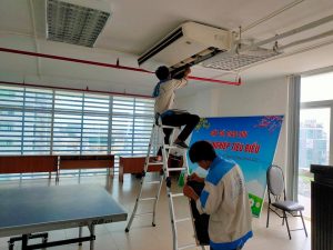 Vệ sinh máy lạnh đường Bùi Công Trừng tại Điện máy Hóc Môn 1